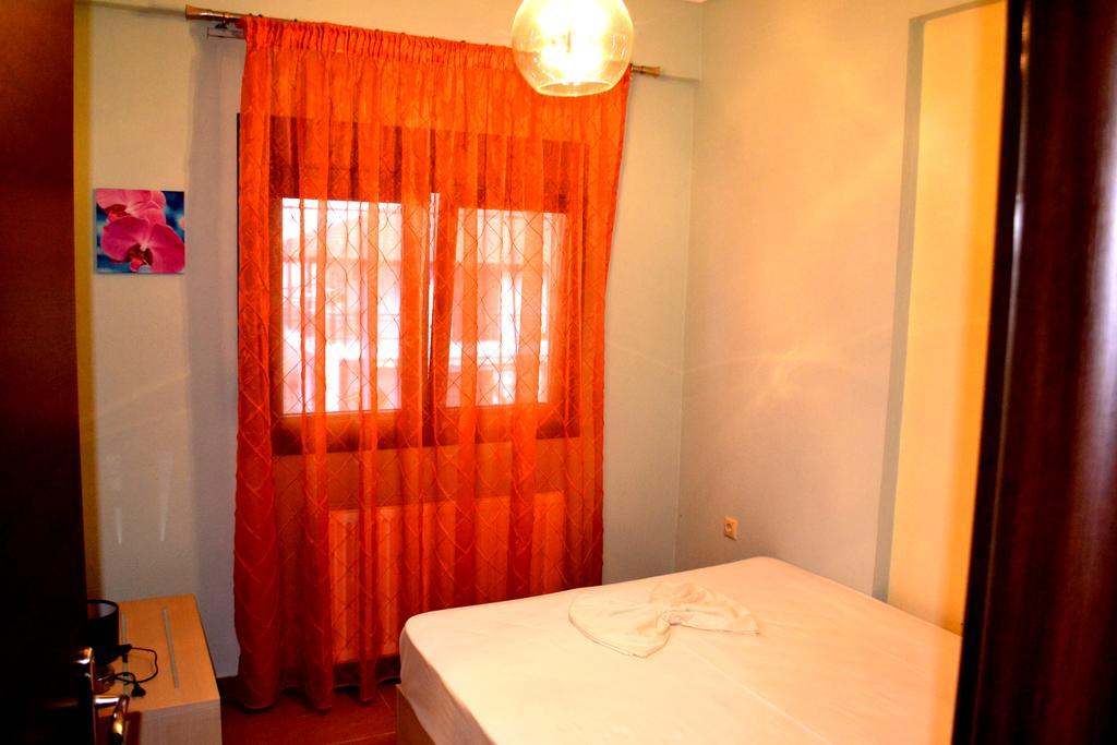 Αmalia Lux Villas Vrasná Quarto foto