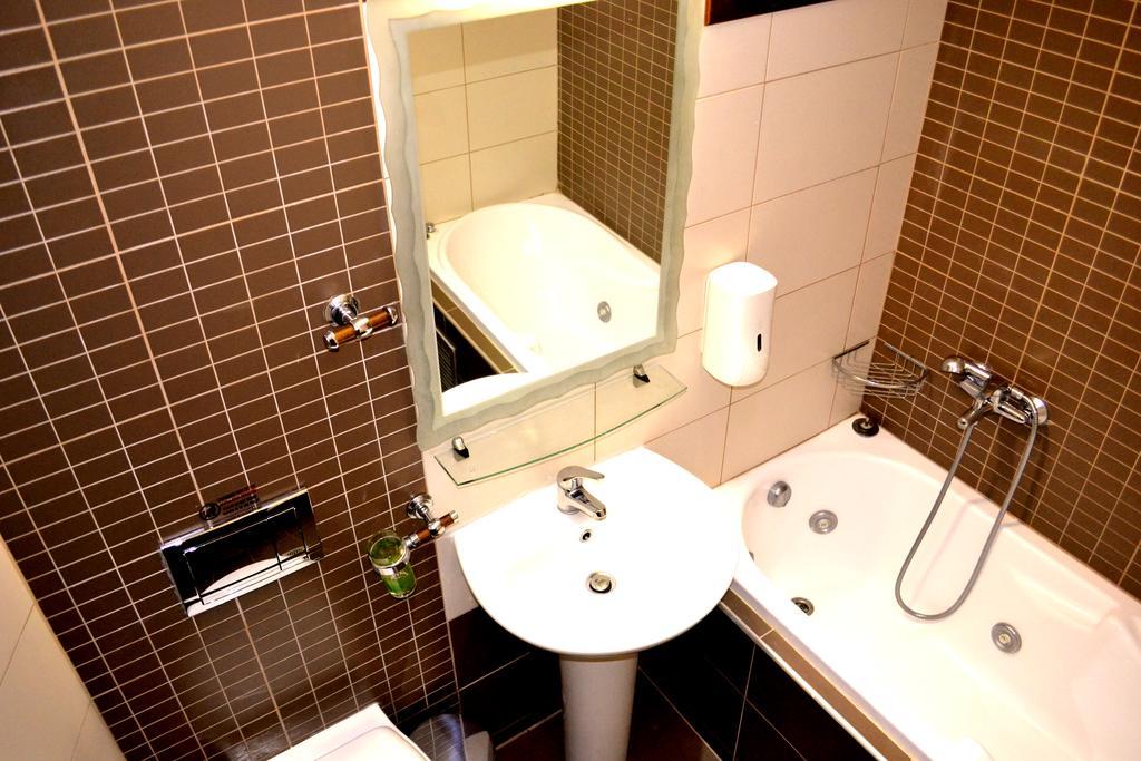 Αmalia Lux Villas Vrasná Quarto foto